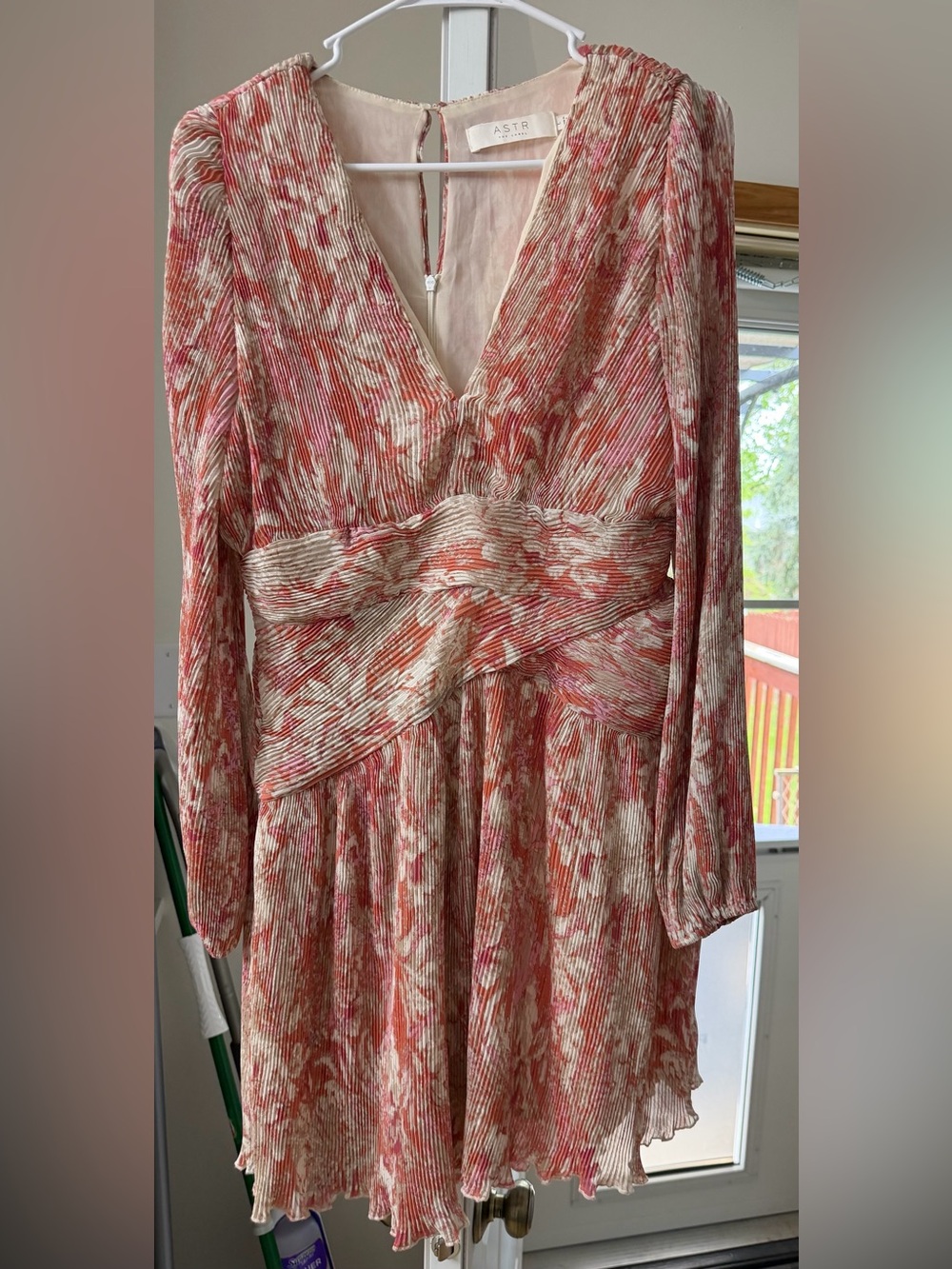 Astr Pink and Cream Textured Sleeveless Top